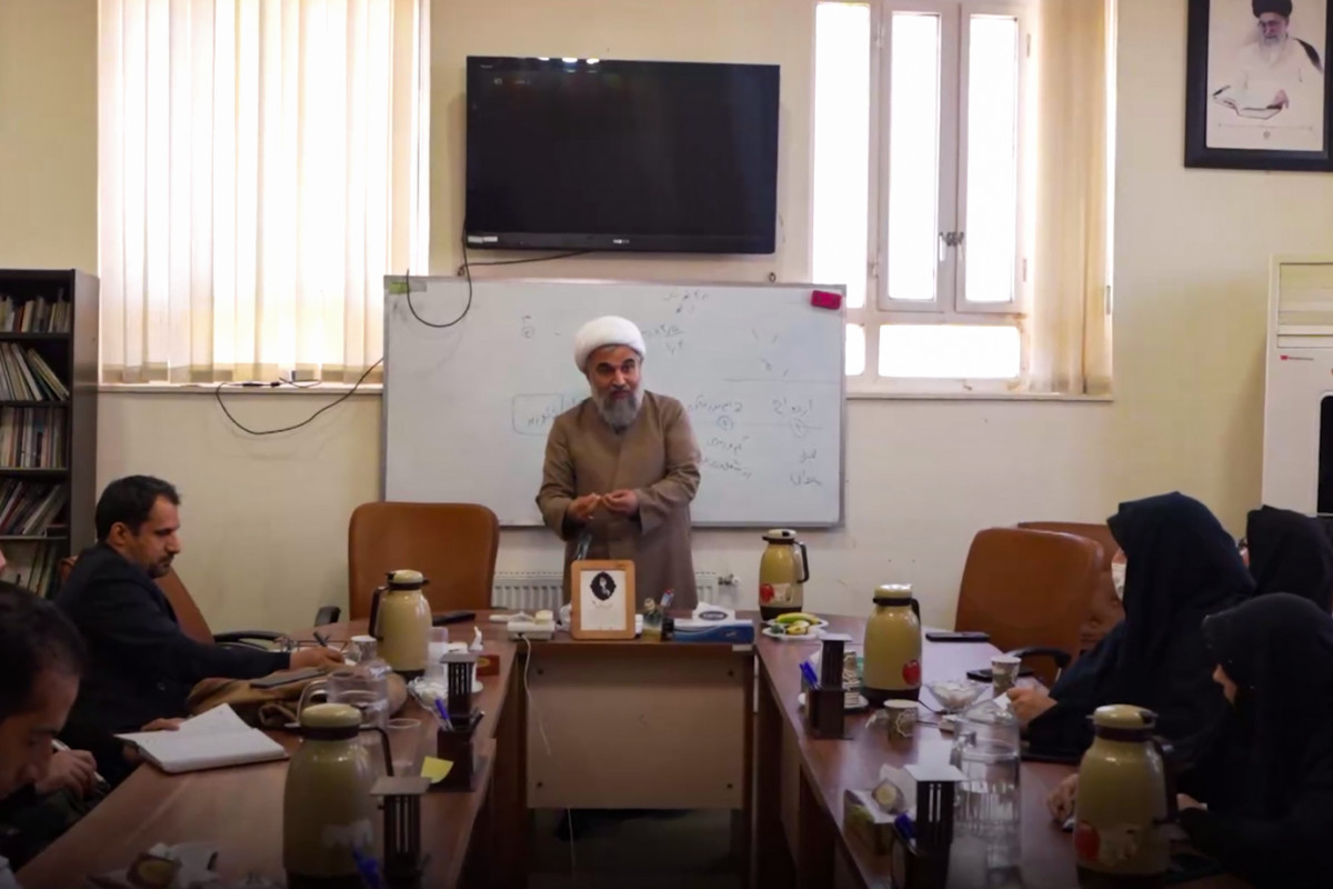 یادداشت آغاز حرکت قطار رویداد «حامیم» در یزد و قم با تمرکز بر نقش حلقه‌های میانی | مدرسه حرکت