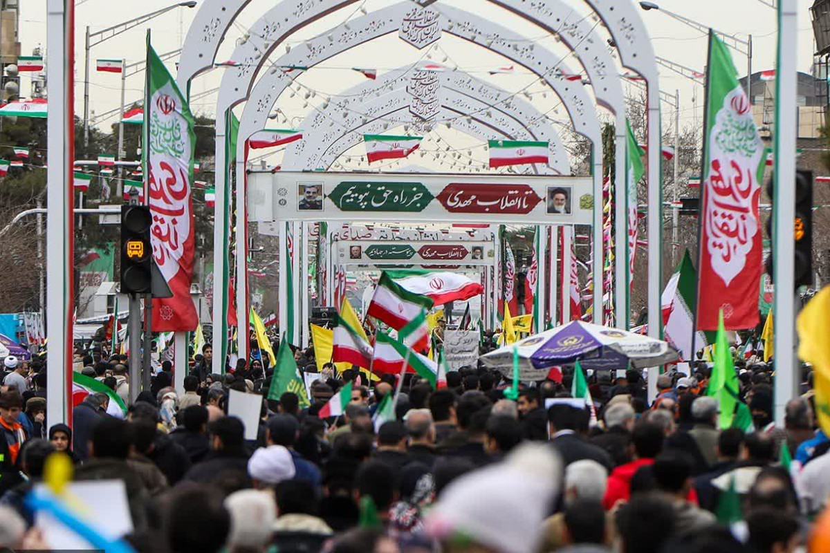 یادداشت حماسه پرشکوه حضور ملت ایران در راهپیمایی ۲۲ بهمن | مدرسه حرکت