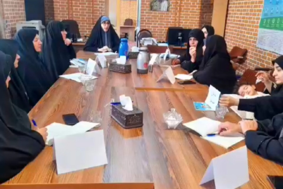 یادداشت نشست فصلی حلقات میانی رابطین طرح انسان‌مسئول در آذربایجان شرقی | مدرسه حرکت
